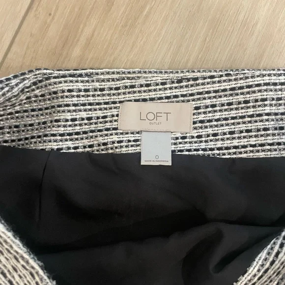 Loft Skirt! SZ:0 - Picture 3 of 6